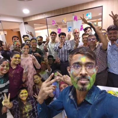 Industrial robots for color mixing